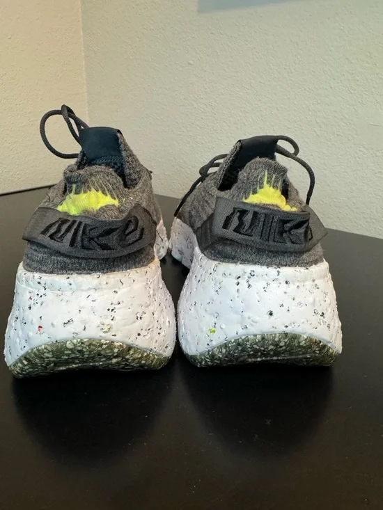 Nike Space Hippie 04 Gray Athletic Sneakers - Picture 5 of 11